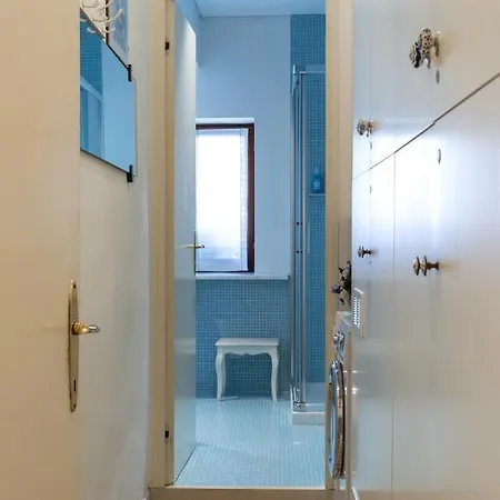 Perla Con Vista Canale 아파트 *