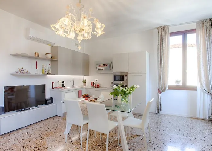 Perla Con Vista Canale * Velence