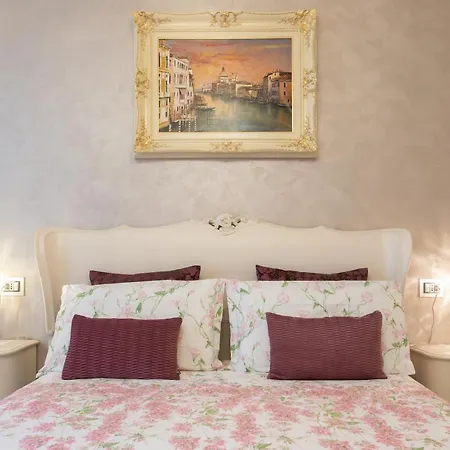 Perla Con Vista Canale