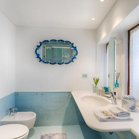 Perla Con Vista Canale