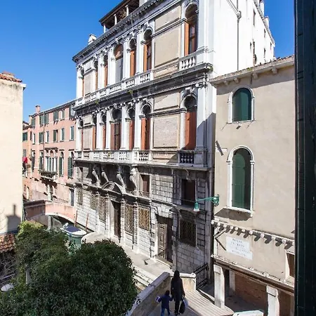 Perla Con Vista Canale شقة *