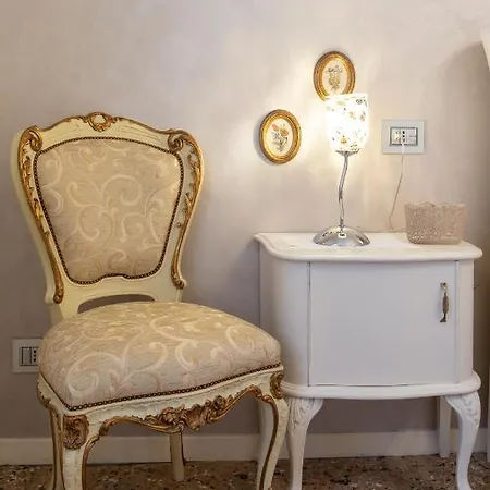 Perla Con Vista Canale البندقية